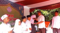 Pekan Muharram 1445 H UPT SD Negeri Cipondoh 3 Santuni Anak Yatim
