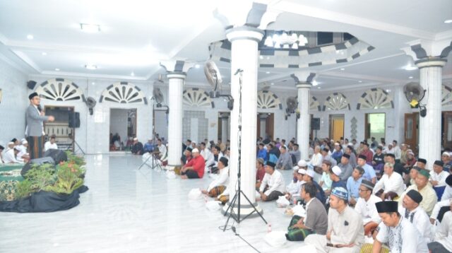Ratusan Warga Gondrong Antusias Ikuti Kegiatan Isra Mi'raj di Masjid Assalaamatul Waqfiyah.