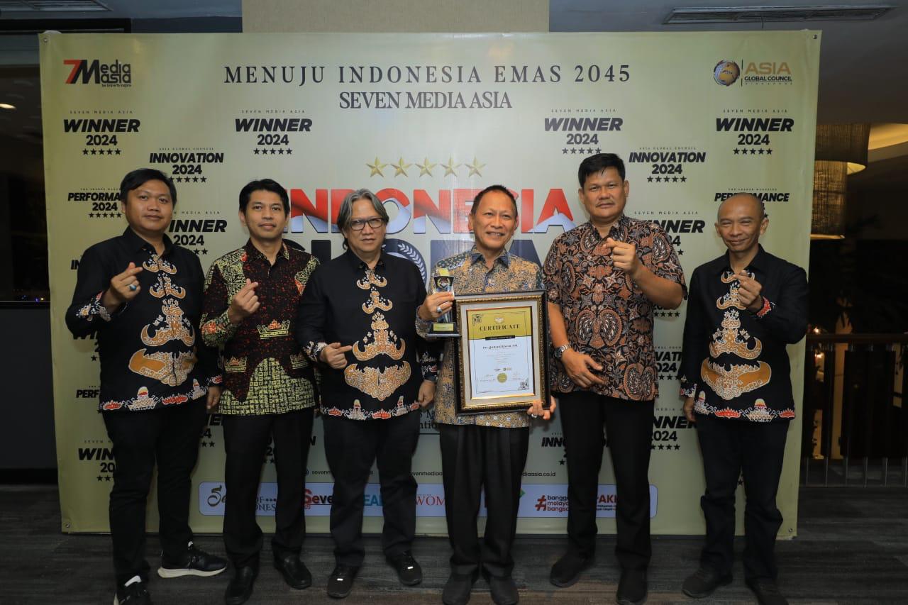 Pj Bupati Tulang Bawang Kembali Terima Penghargaan.