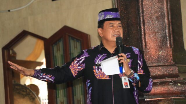 Sekda Buka Takmir Ramadhan Masjid Babussalam Bitung Jaya Cikupa.