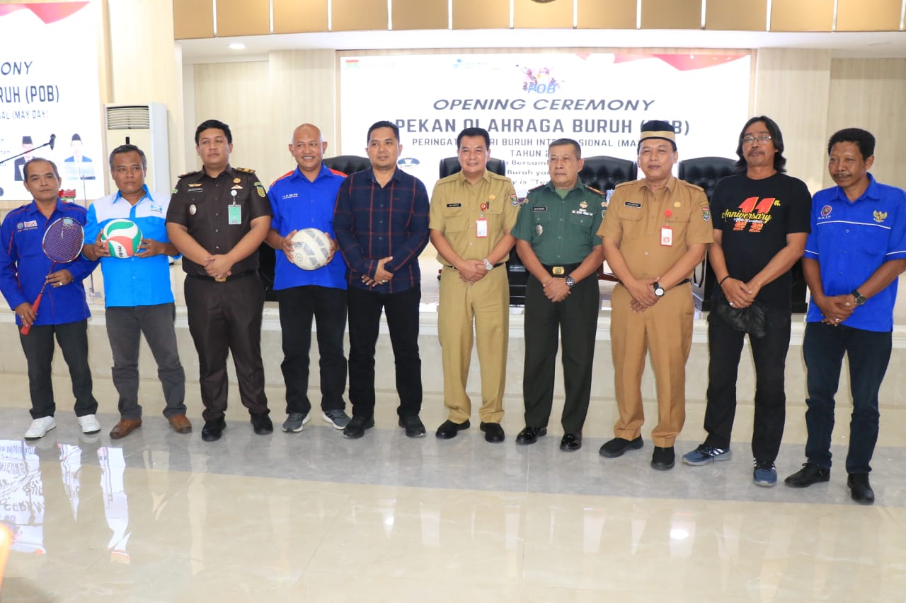 Sekda Buka Pekan Olahraga Buruh.