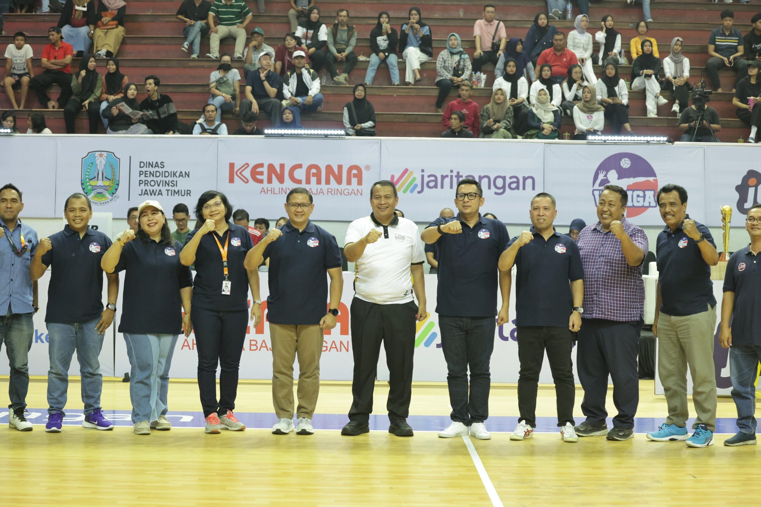 Ketua PBVSI Jatim Apresiasi Turnamen Voli Tingkat Pelajar SMA/SMK se-Jatim di DBL Arena.