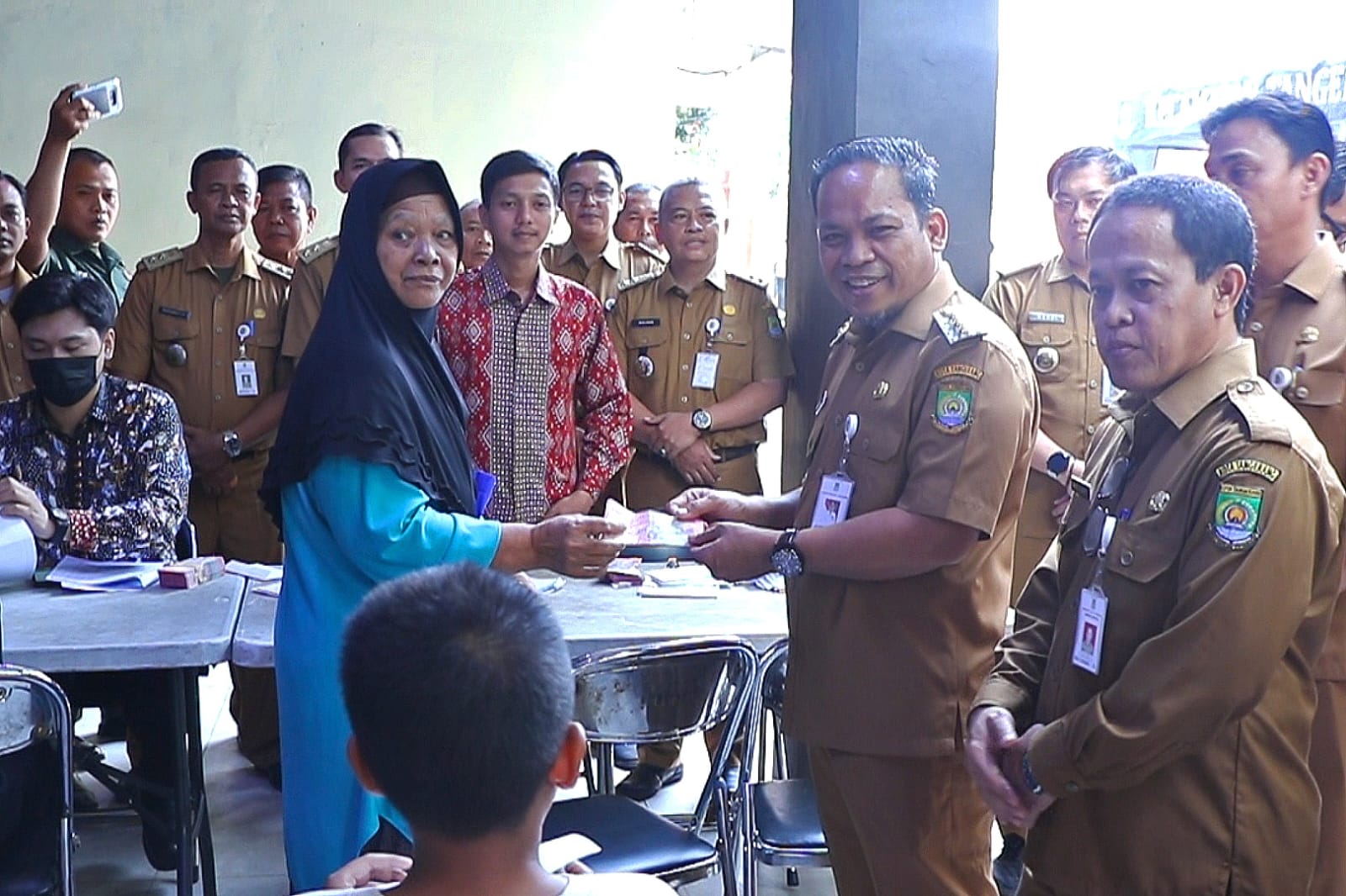Pemkot Tangerang Salurkan 2.866 Bansos Uang Tahap Kedua.