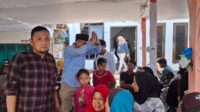 Emak Emak Kampung Sungai Burung Sambut Kedatangan Reynata Calon Wakil Bupati Tuba.