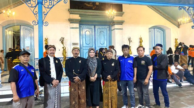 Anggota PWI Kota Tangerang Mengikuti Acara Tradisi Kirab Pusaka 1 Suro 2025 di Surakarta.