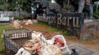 Trotoar di Jalan Daan Mogot Dirapikan, Pekerjaan Segera Selesai.