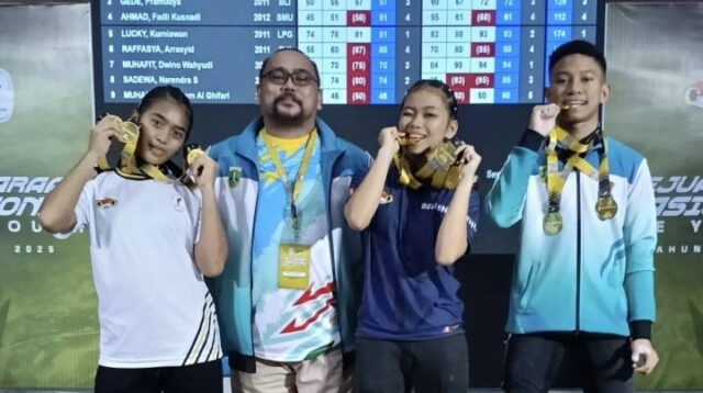 Prestasi Gemilang Atlet Muda Kota Tangerang Raih Sembilan Emas di Kejurnas Angkat Besi.