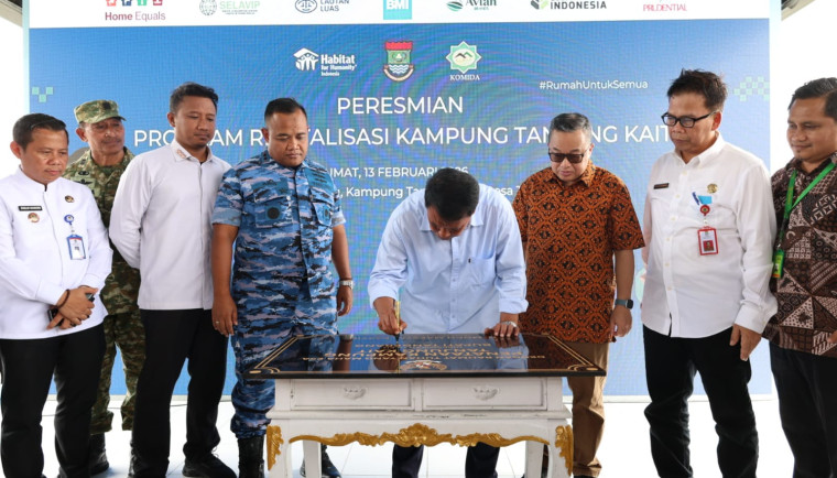Bupati Tangerang Resmikan 110 Rumah Nelayan di Tanjung Kait.