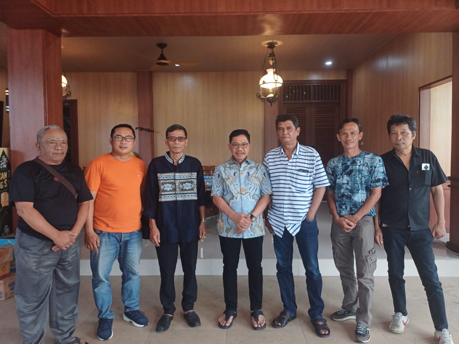 Silaturahmi Idul Fitri, PWI Kota Tangerang Kunjungi Kediaman Walikota.