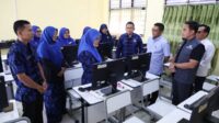Tinjau SPMB Domisili Lingkungan di SMAN 1 Cilegon, Andra Soni Tegaskan Pendaftaran Harus Sesuai Mekanisme