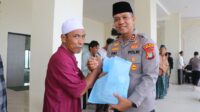 Jumat Peduli, Polres Metro Tangerang Kota Bagikan Sembako untuk Sabuk Kamtibmas