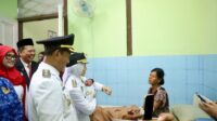Lahir di HUT ke-81 RI, Bupati Serang Beri Nama Bayi Warga Kramatwatu Rachma Agustina