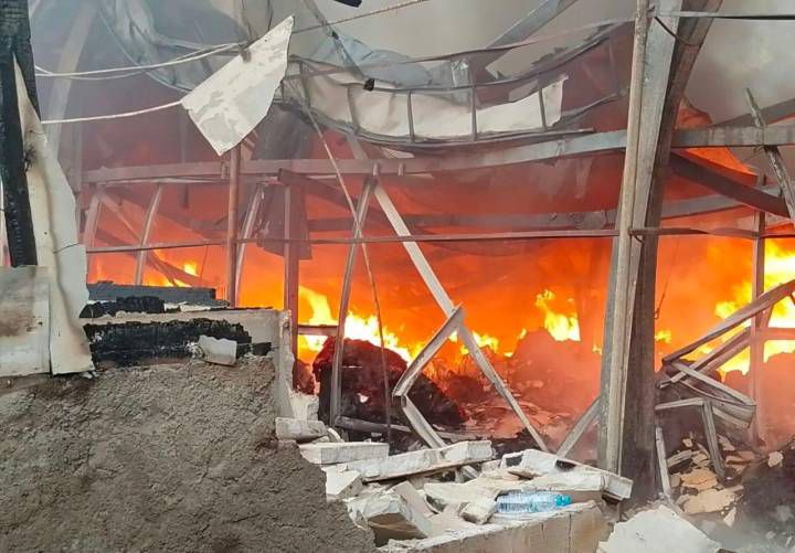 BPBD Kota Tangerang Bantu Penanganan Kebakaran Pabrik Tahu di Pondok Kacang Timur