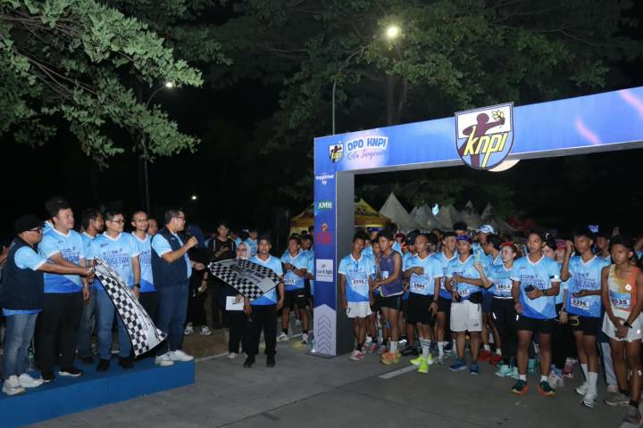 KNPI Colour Run Night 2026 Dorong Gaya Hidup Sehat dan Ekonomi UMKM Kota Tangerang.