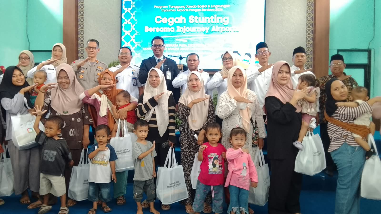 Tekan Angka Stunting, InJourney Airports Salurkan 4000 Porsi Makanan Bergizi di Sepatan Timur