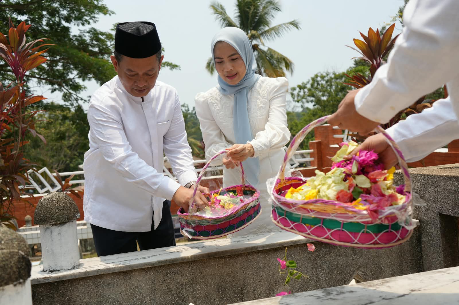 Peringati Hari Jadi ke-500 Kabupaten Serang, Bupati Ratu Zakiyah Gelar Ziarah hingga Santuni Anak Yatim