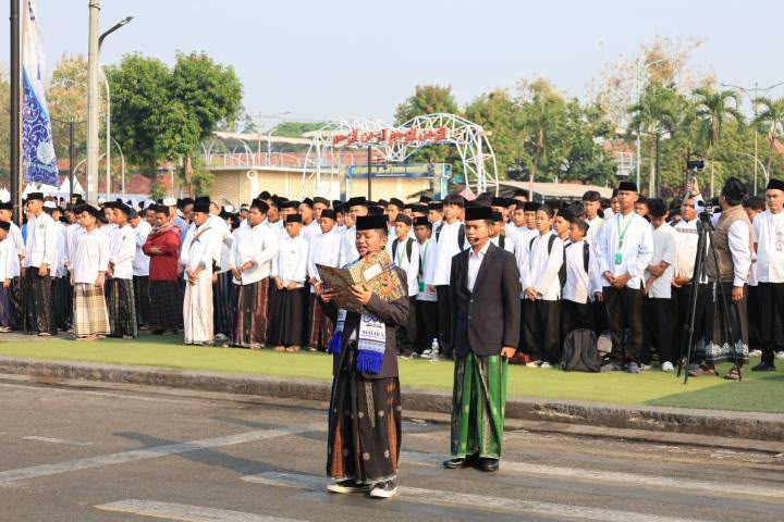 Puncak Hari Santri 2026, Sachrudin Apresiasi Peran Pesantren dalam Membangun SDM
